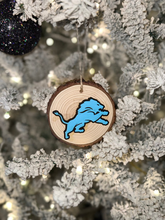 Wood Lions Ornament 🦁🏈